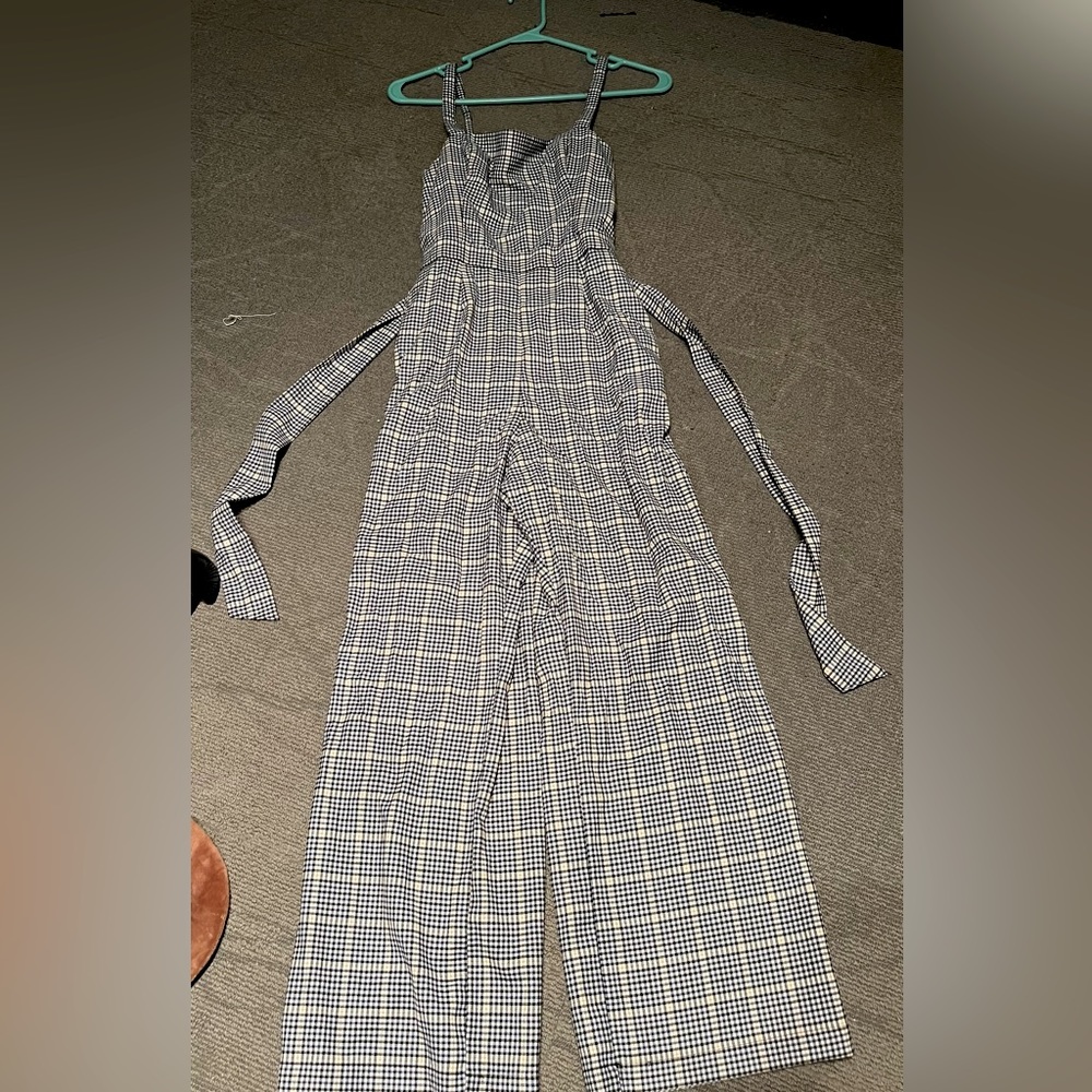 Gray Plaid Jumper with Tie